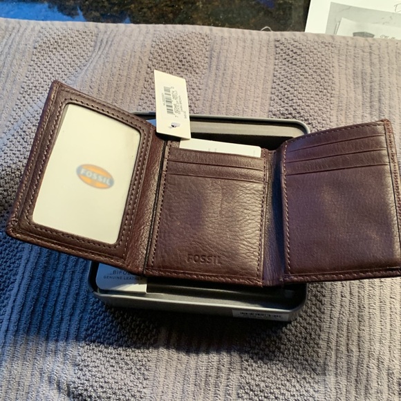 🆕 fossil tri-fold wallet 🆕 - Picture 5 of 5